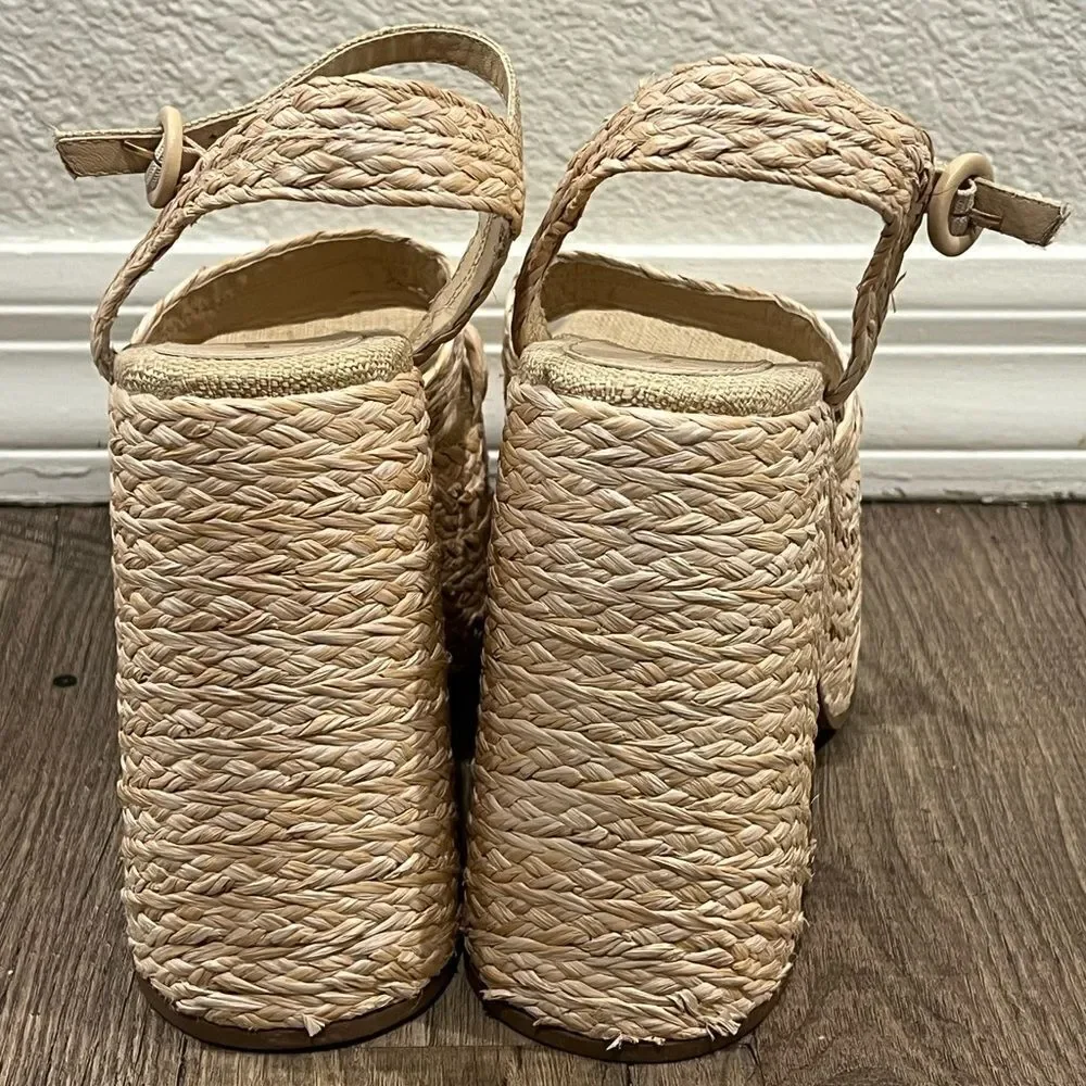Larroude Carmen Platform in Natural Size 9